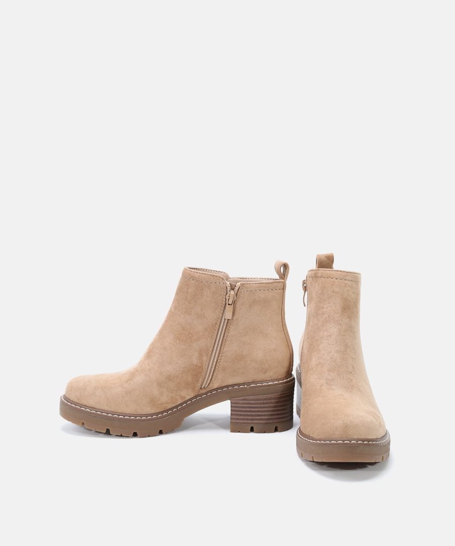 Botines b&aacute;sicos image number null